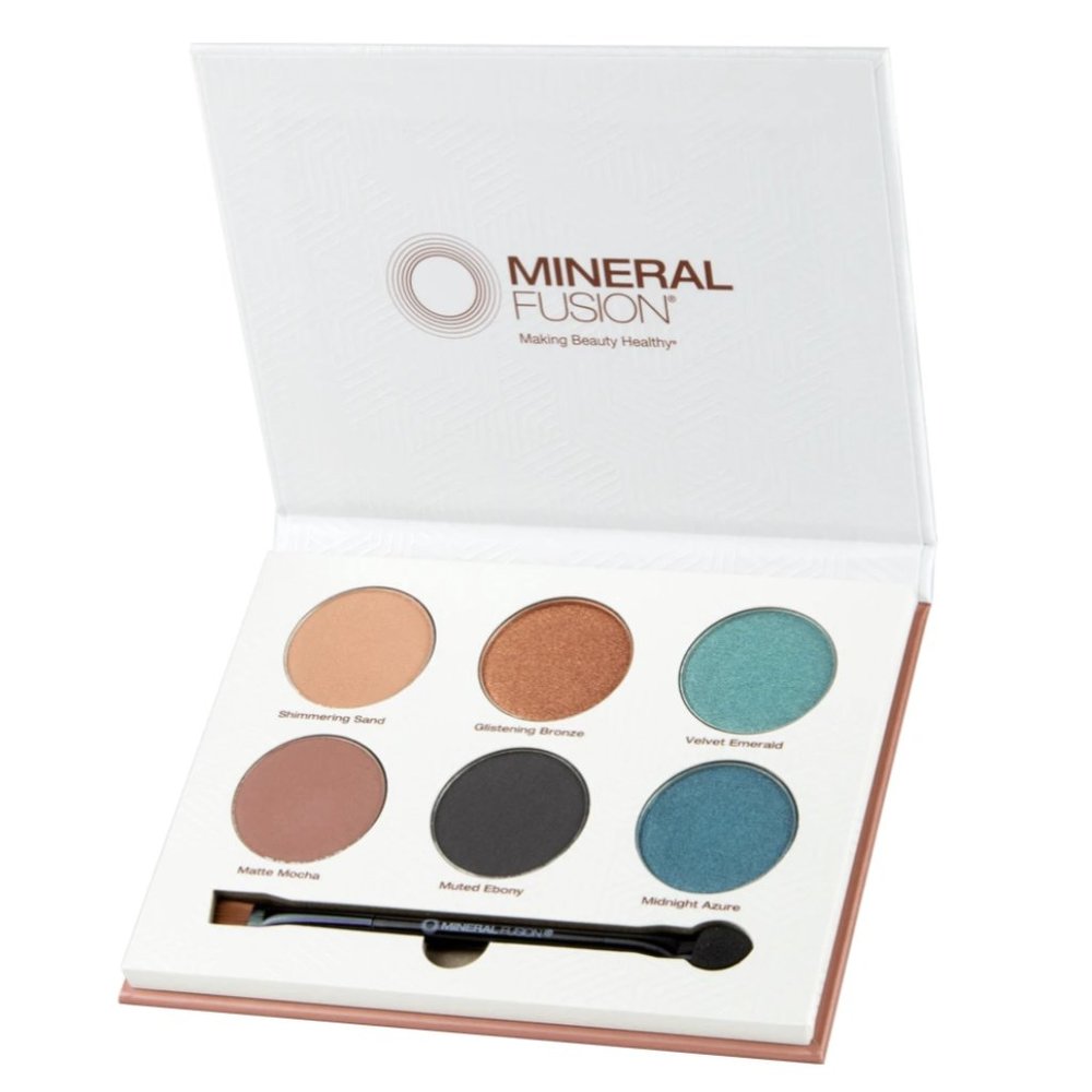 VELVET EYE SHADOW PALETTE